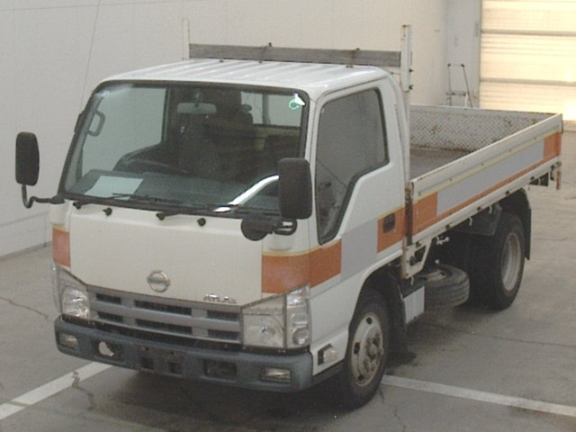 NISSAN ATLAS 2012