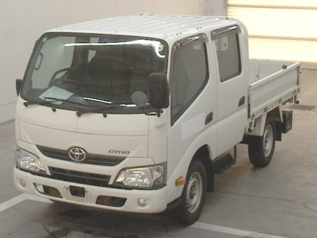 TOYOTA DYNA 2018