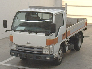 NISSAN ATLAS 2011