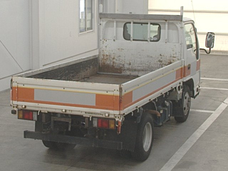 NISSAN ATLAS 2011