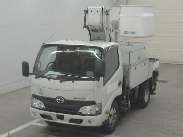 HINO DUTRO 2017