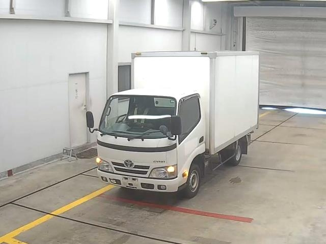 TOYOTA DYNA 2015