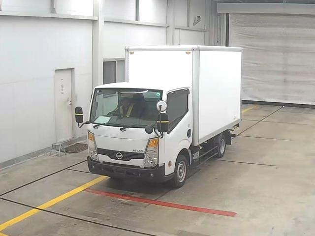 NISSAN ATLAS 2014