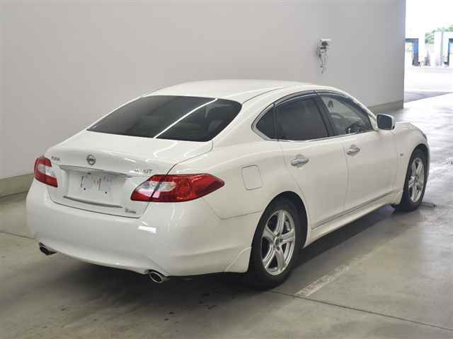 NISSAN FUGA 2014