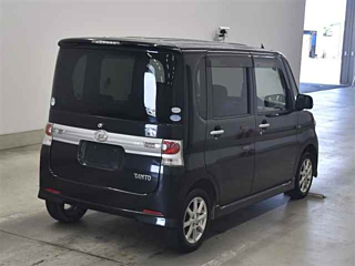 DAIHATSU TANTO 2010