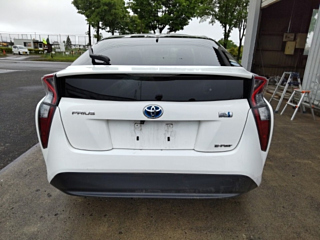 TOYOTA PRIUS 2016
