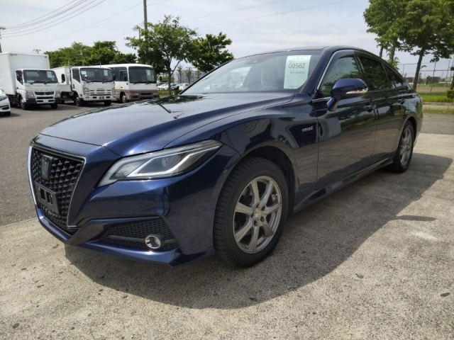 TOYOTA CROWN 2020