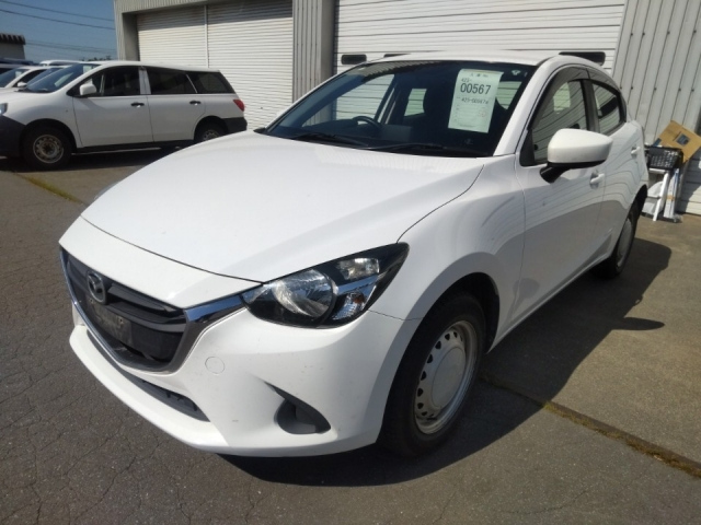 MAZDA DEMIO 2016