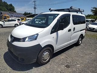 NISSAN NV200 2020