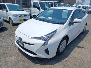 TOYOTA PRIUS 2016