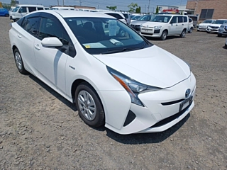 TOYOTA PRIUS 2016