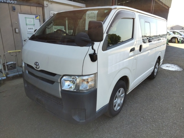 TOYOTA REGIUS ACE VAN