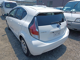 TOYOTA AQUA 2017