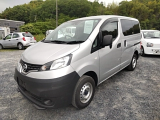 NISSAN NV200 2020