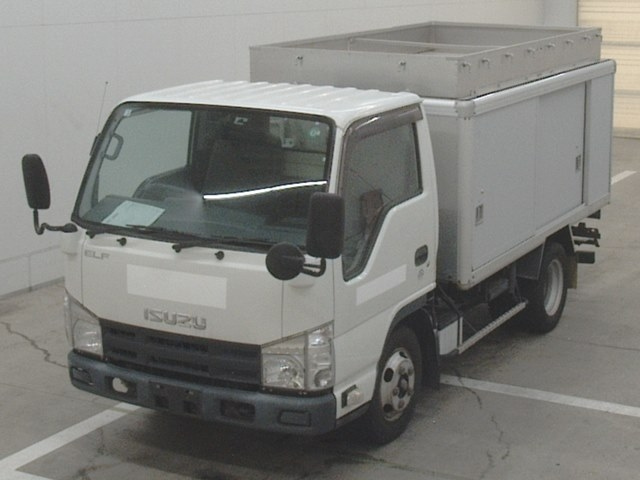ISUZU ELF 2013