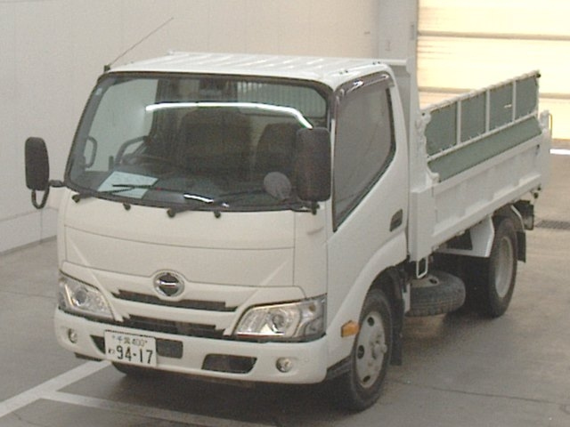 HINO DUTRO 2020