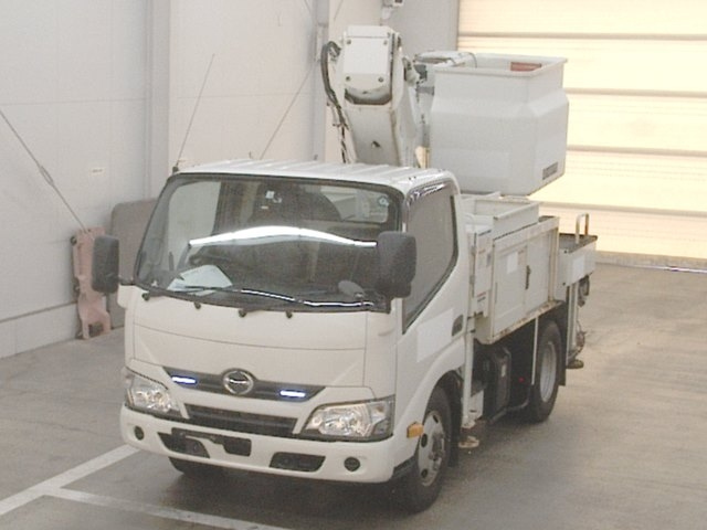 HINO DUTRO 2017
