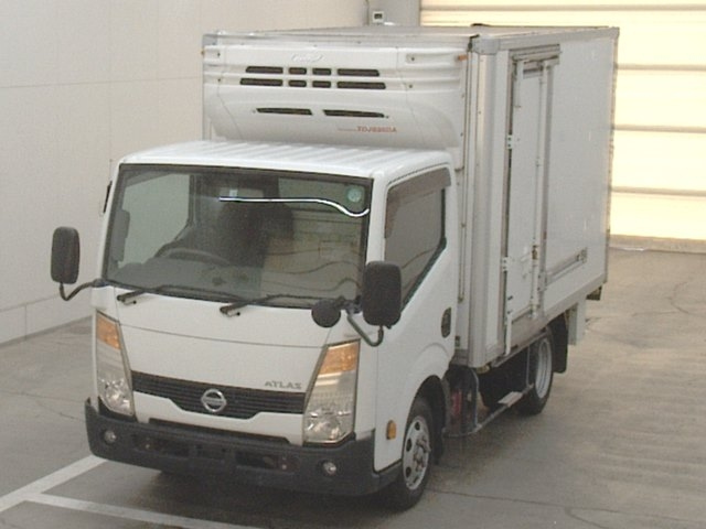 NISSAN ATLAS 2012