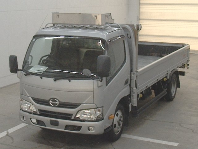 HINO DUTRO 2019