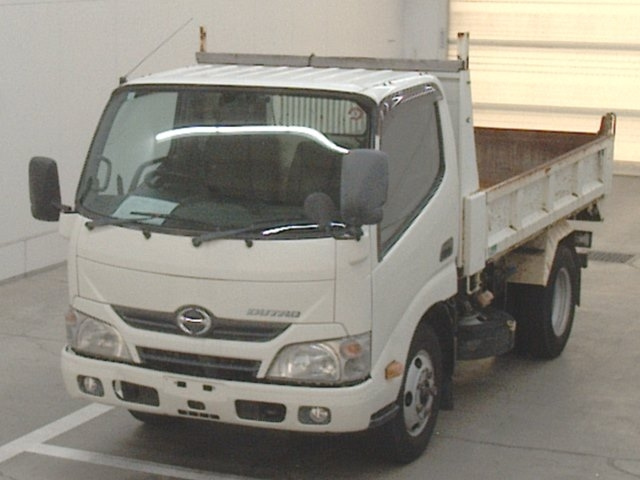 HINO DUTRO 2016