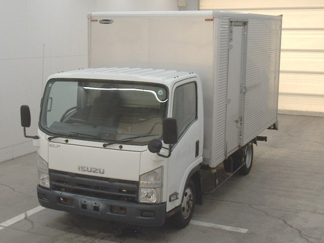 ISUZU ELF 2011