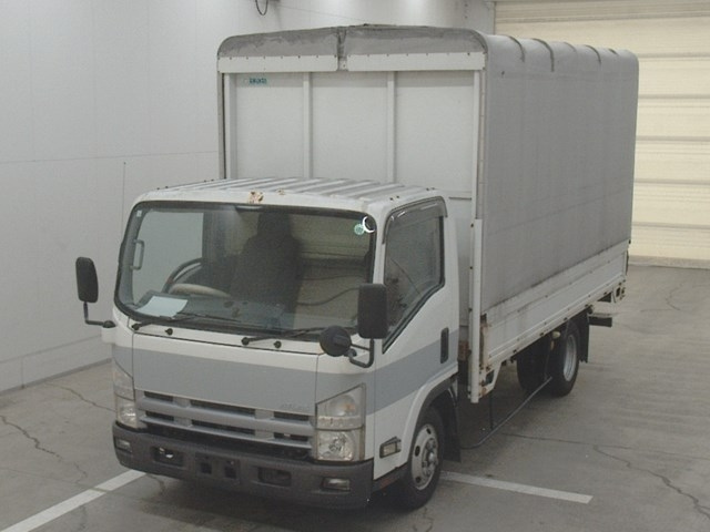NISSAN ATLAS 2009