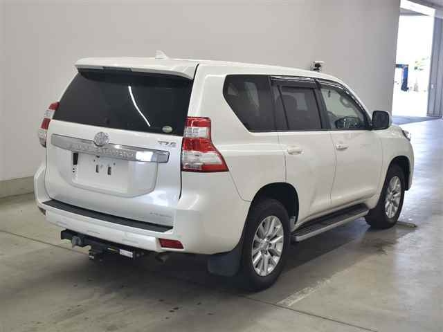 TOYOTA LAND CRUISER PRADO 2016