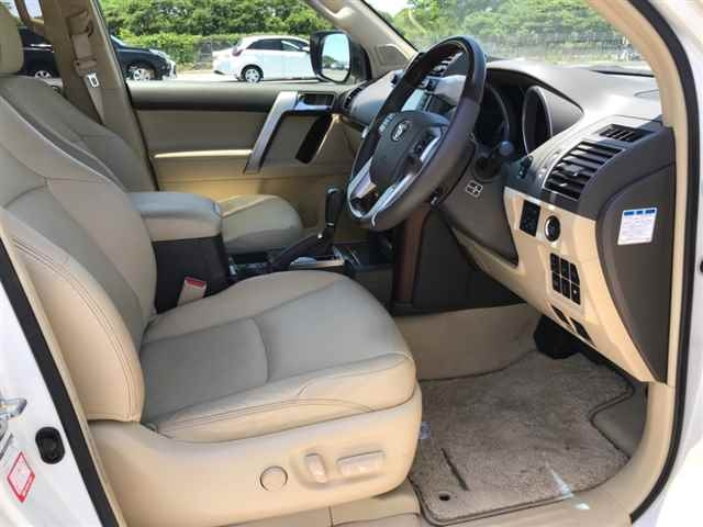 TOYOTA LAND CRUISER PRADO 2016