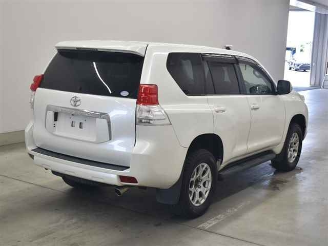 TOYOTA LAND CRUISER PRADO 2013