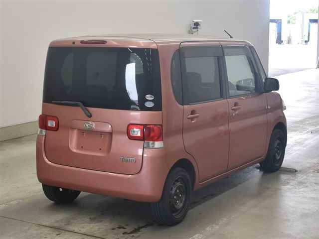DAIHATSU TANTO 2008