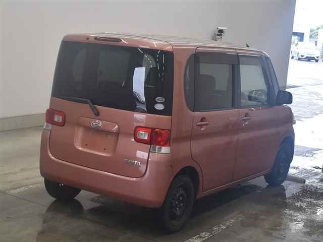 DAIHATSU TANTO 2008