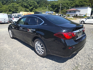 NISSAN FUGA 2015