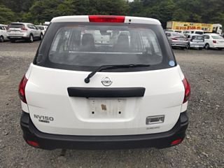 NISSAN AD 2020