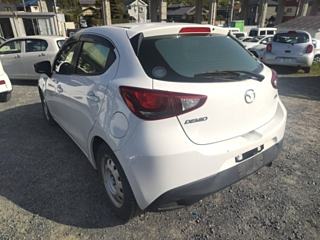 MAZDA DEMIO 2015