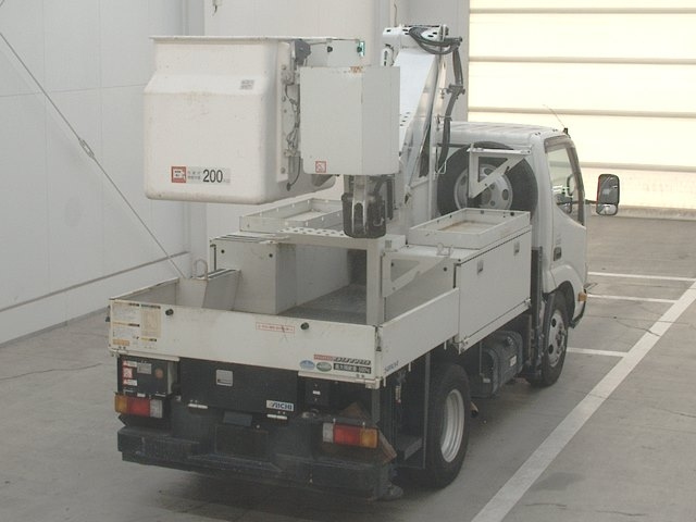 HINO DUTRO 2016