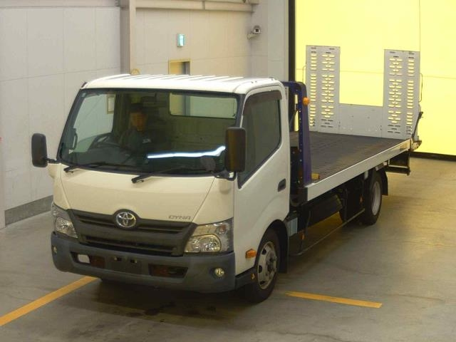 TOYOTA DYNA 2016