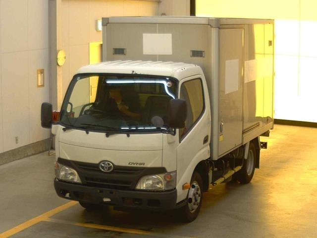 TOYOTA DYNA 2016
