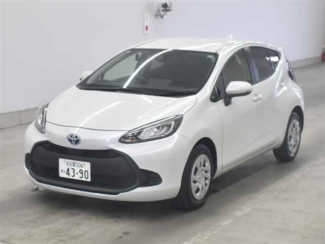 TOYOTA AQUA 2023