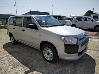 TOYOTA PROBOX 2017