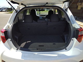 TOYOTA VITZ 2017