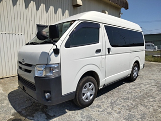TOYOTA HIACE VAN 2019