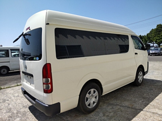 TOYOTA HIACE VAN 2019