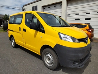 NISSAN NV200 2019