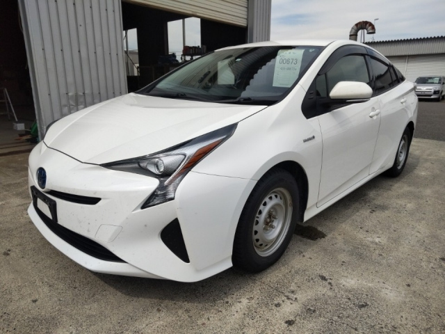 TOYOTA PRIUS 2018