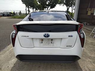 TOYOTA PRIUS 2018
