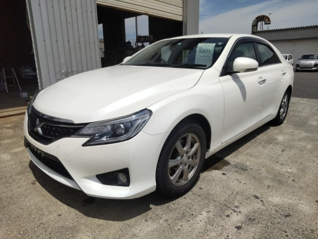 TOYOTA MARK X 2016