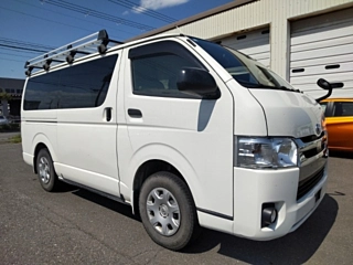TOYOTA HIACE VAN 2018