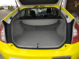 TOYOTA PRIUS 2013
