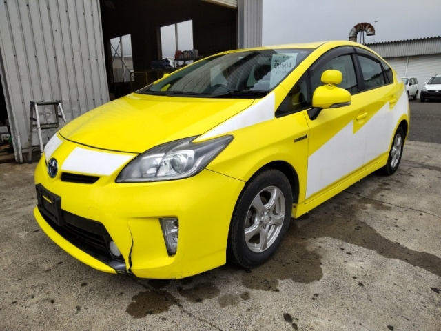 TOYOTA PRIUS 2013