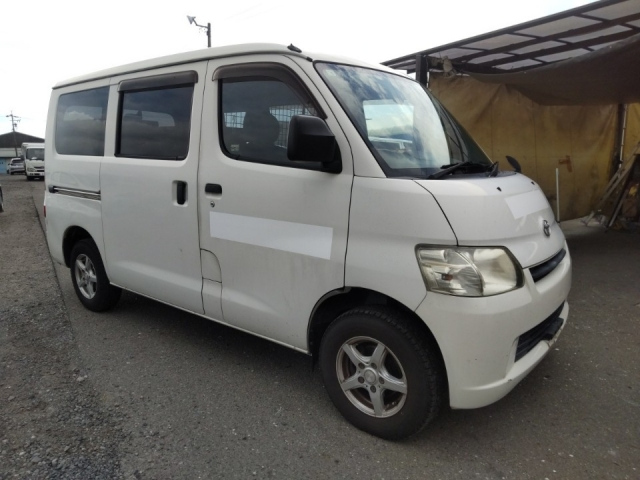 TOYOTA LITE ACE VAN 2016